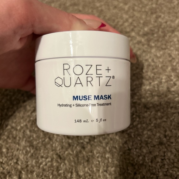 Iconic London eyeshadow pallet never used I got this as a gift - Picture 3 of 4